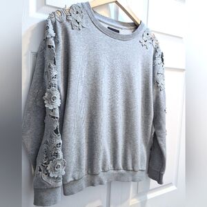 Mercer & Madison Grey Crochet Sleeve Sweatshirt Top. S.